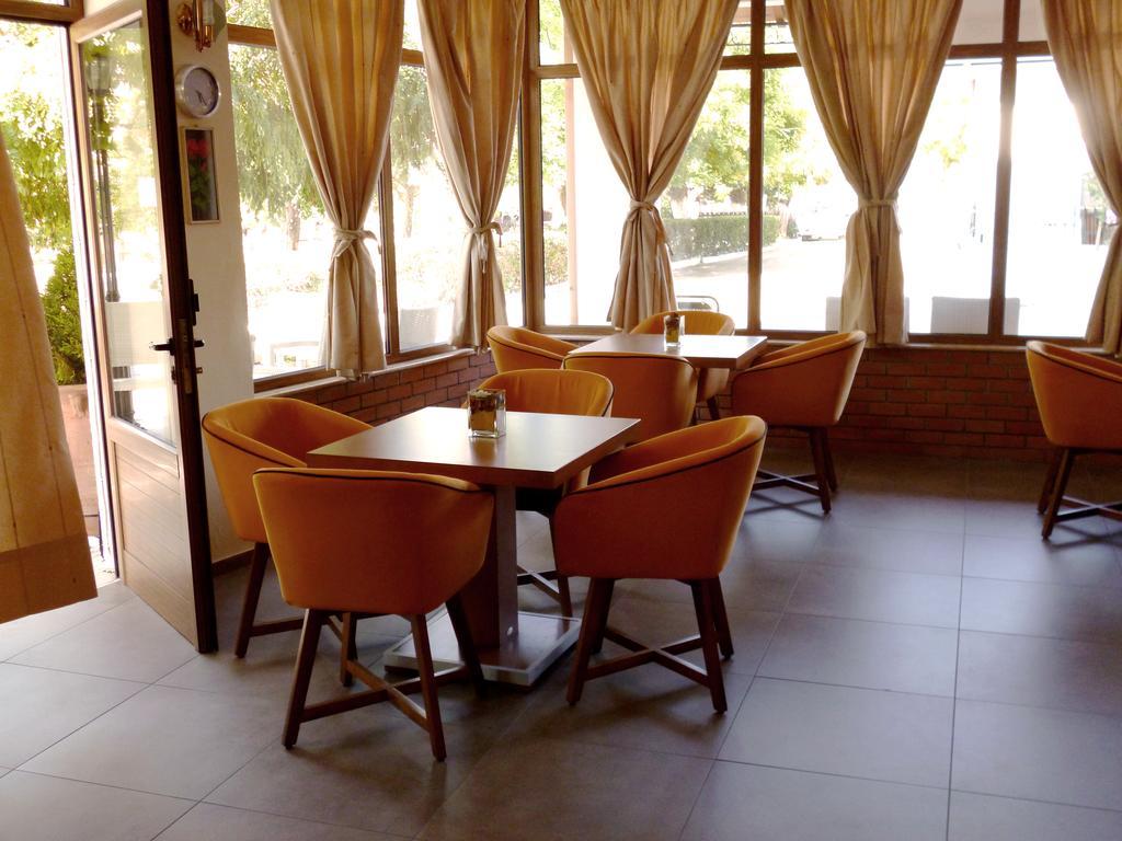 Hotel Idillion Vília Zewnętrze zdjęcie
