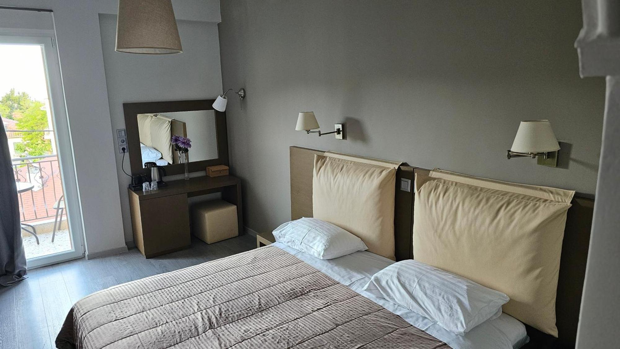 Hotel Idillion Vília Zewnętrze zdjęcie