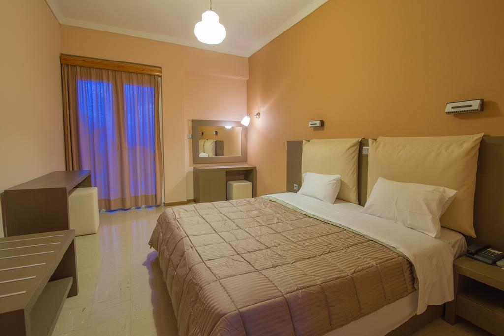 Hotel Idillion Vília Zewnętrze zdjęcie