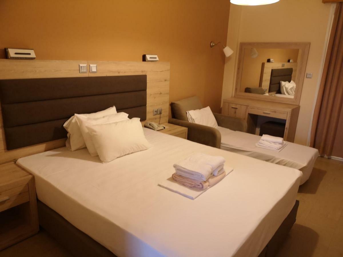 Hotel Idillion Vília Zewnętrze zdjęcie